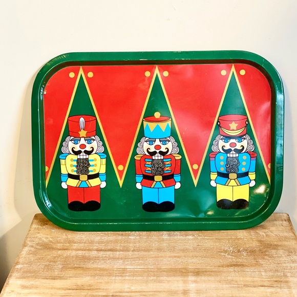 *VINTAGE* Retro Santa’s Workbench Nutcracker Christmas Tin Metal Tray - Picture 1 of 2